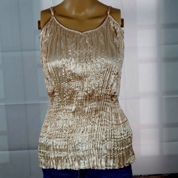 Shiny slinky gold top - Picture 1 of 2